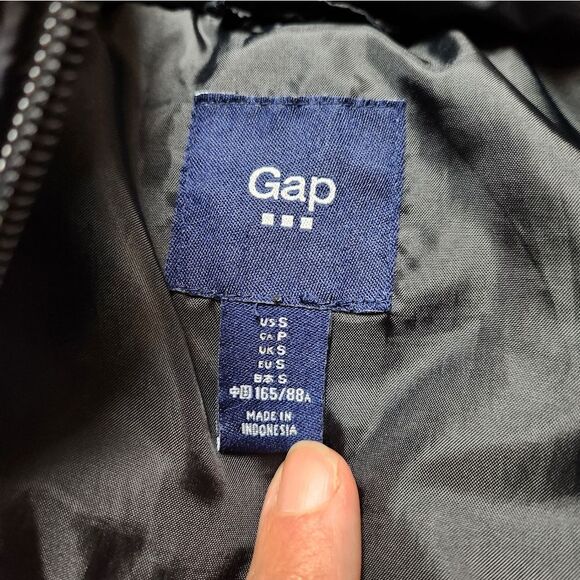 GAP Black Puffer Vest Essential Layering Piece Sz Small - Picture 4 of 8